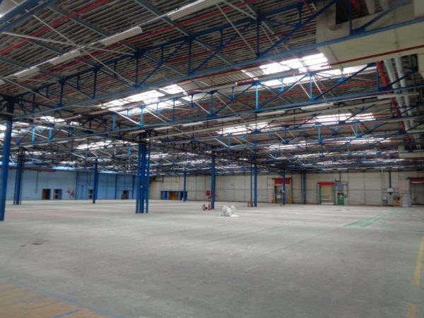 À louer – Locaux Industriels de 25 000 m² divisibles à partir de 1 500 m² à Evreux – Eure (27)